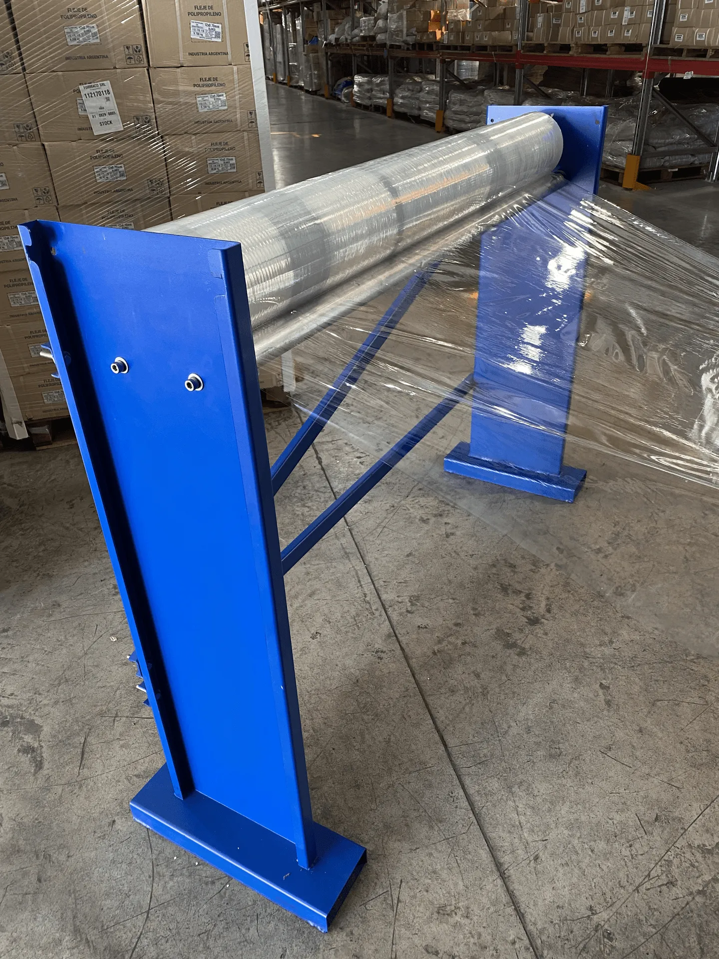DISPENSER P-100 CON RODILLOS PARA COBERTOR 1.60M