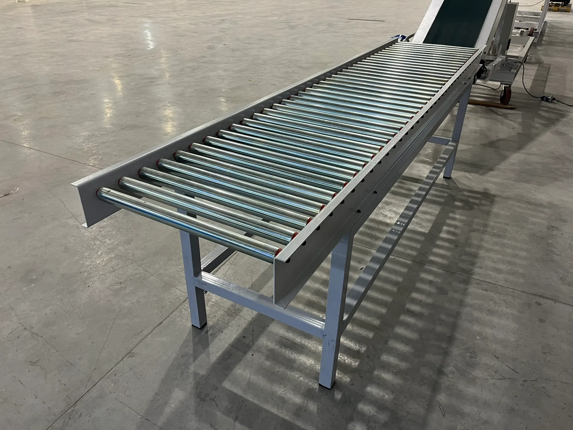 CINTA TRANSPORTADORA TELESCÓPICA PARA DESCARGA DE CAMIÓN